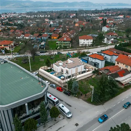 Zuemruet Villalari Sapanca